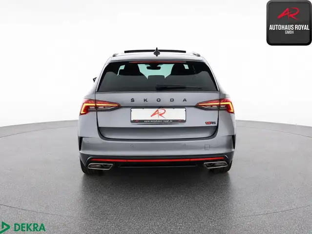 Skoda Octavia view 4