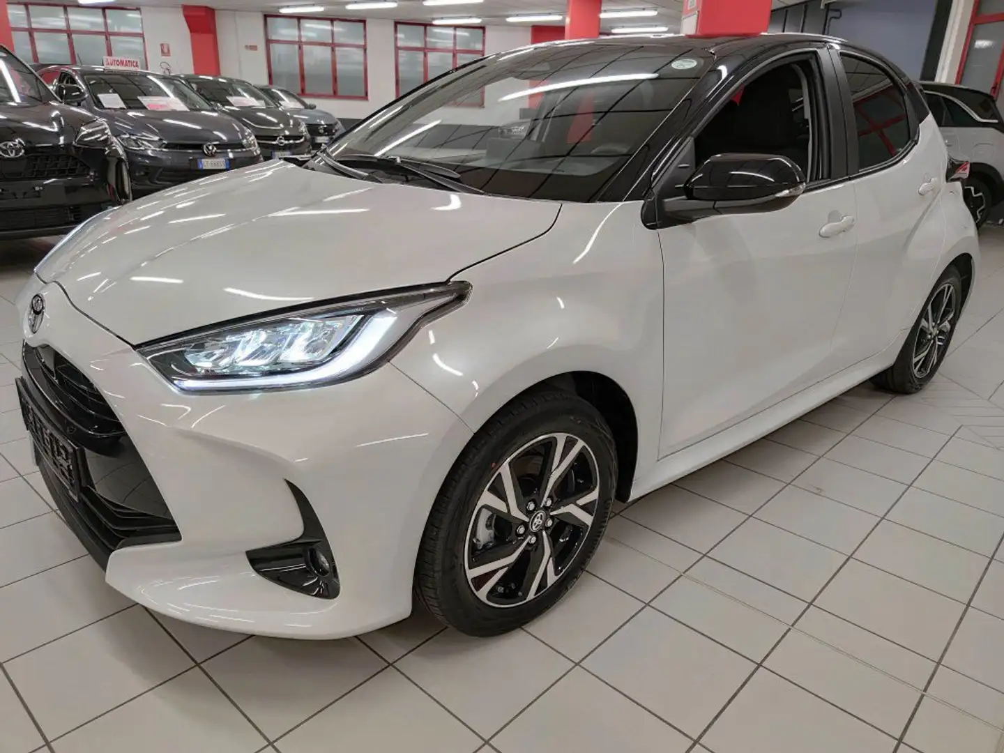 Toyota Yaris 1.5 Hybrid 116cv 5p E-CVT Trend Automatica SUPER Blanc - 1