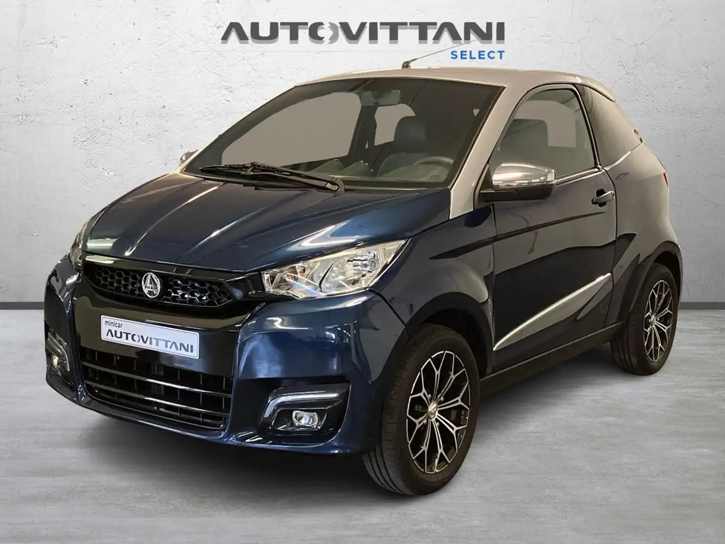 Aixam Coupe e-Coupe Premium Blau - 1