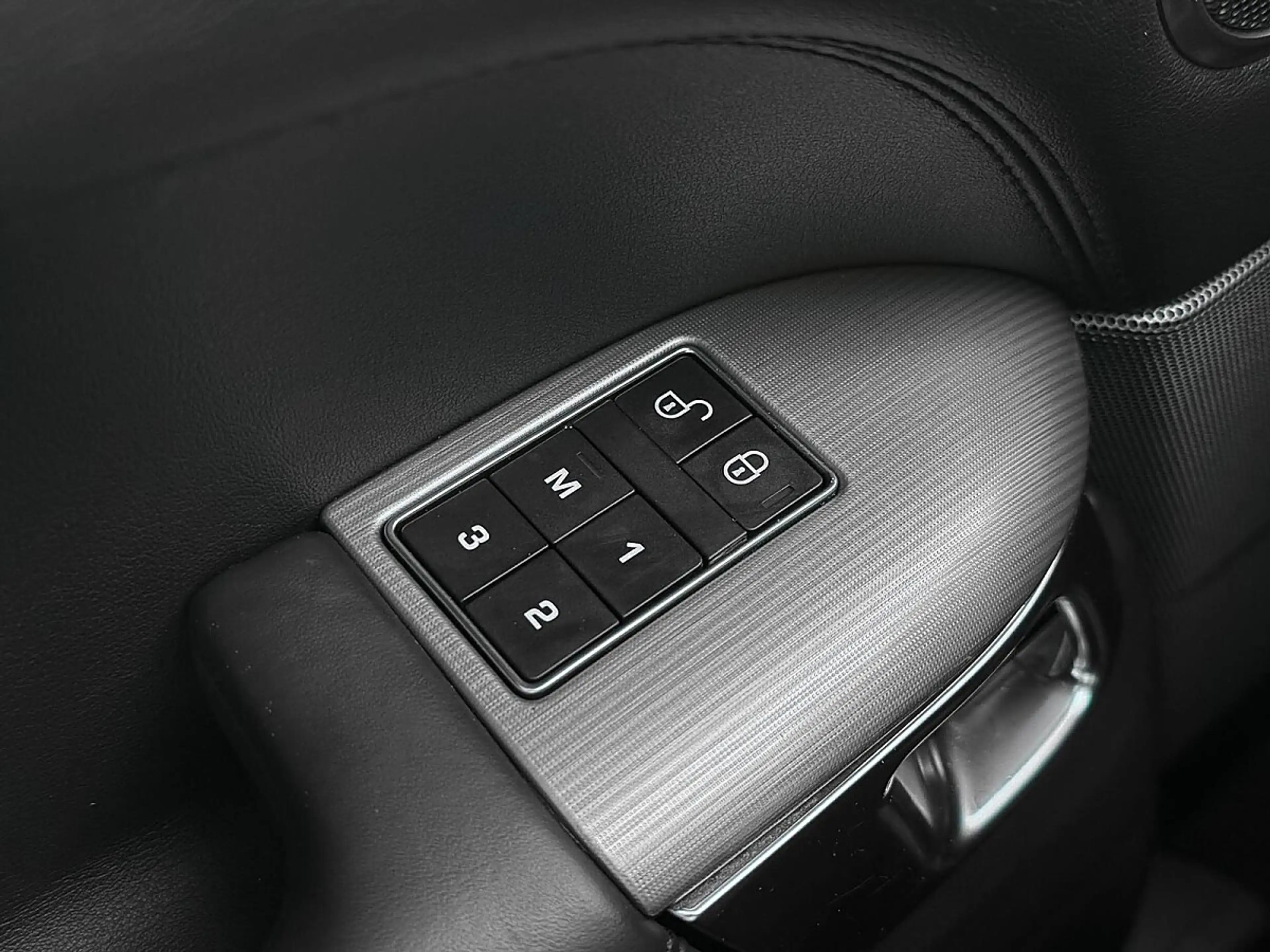 Land Rover Range Rover Sport 3,0 SDV6 HSE Aut. | PANORAMADACH | PICKERL BIS ... — photo 12