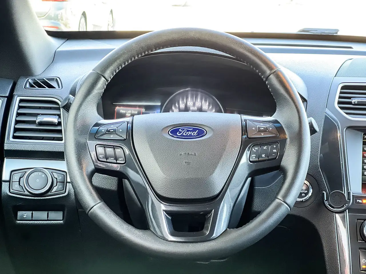 Ford Explorer fotografie Ford Explorer