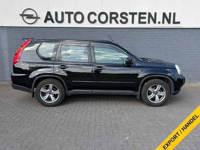 Nissan X-Trail view 5