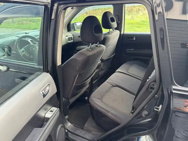 Nissan X-Trail view 8
