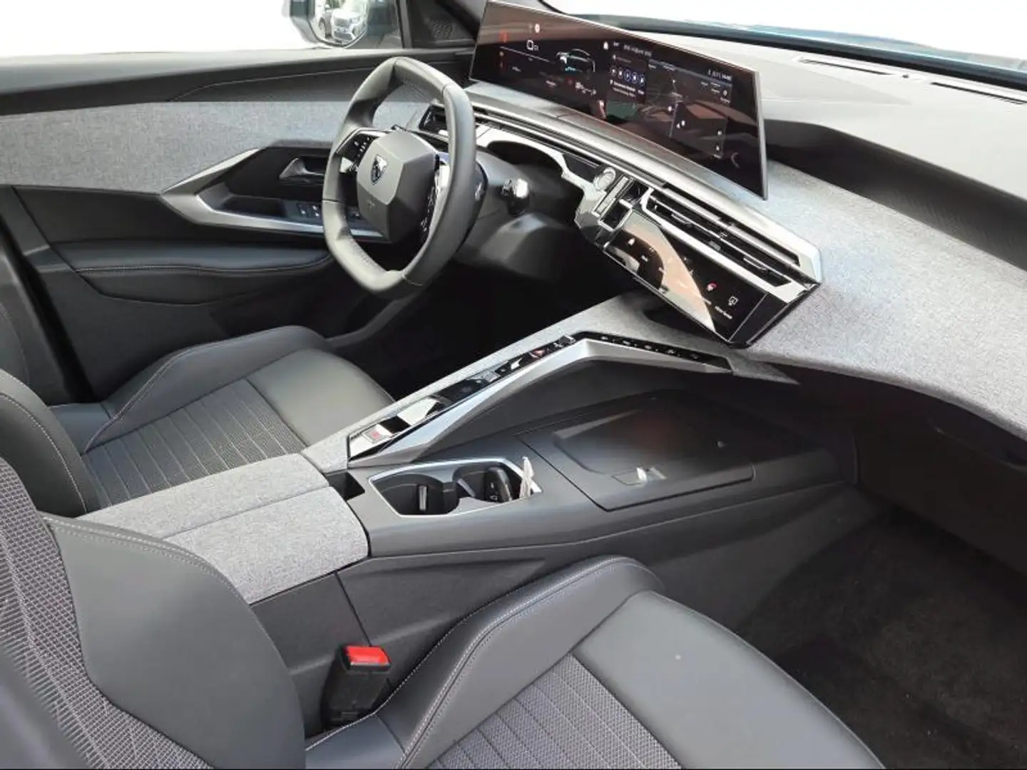 Peugeot 3008 Allure 1.2i 136pk MHev 360 Camera | Pano | Nav | C Bleu - 2