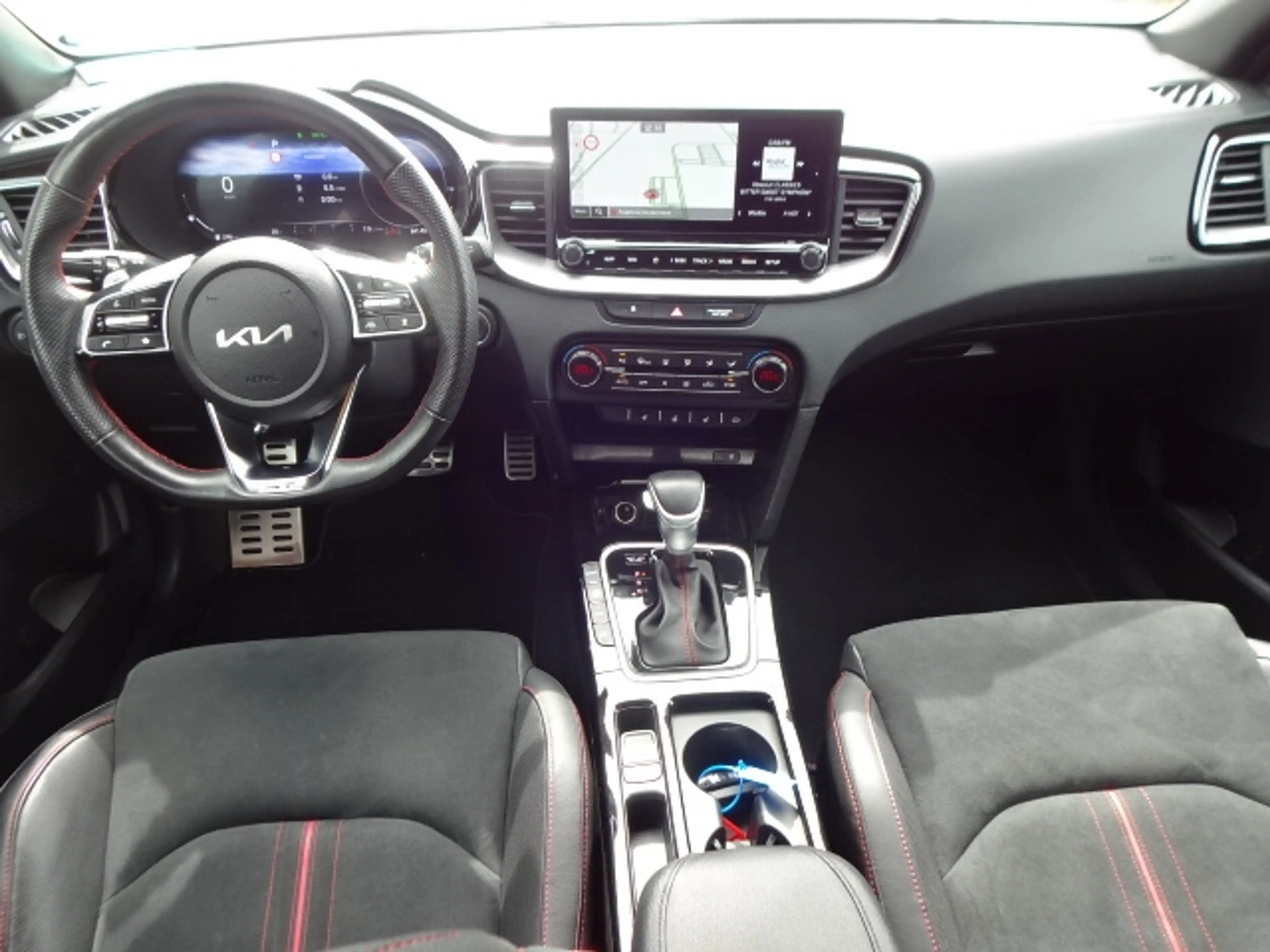 Kia ProCeed / pro_cee'd 1,6 GT AT ACC JBL 18"Alu Navi Kamera Alcantara — photo 3