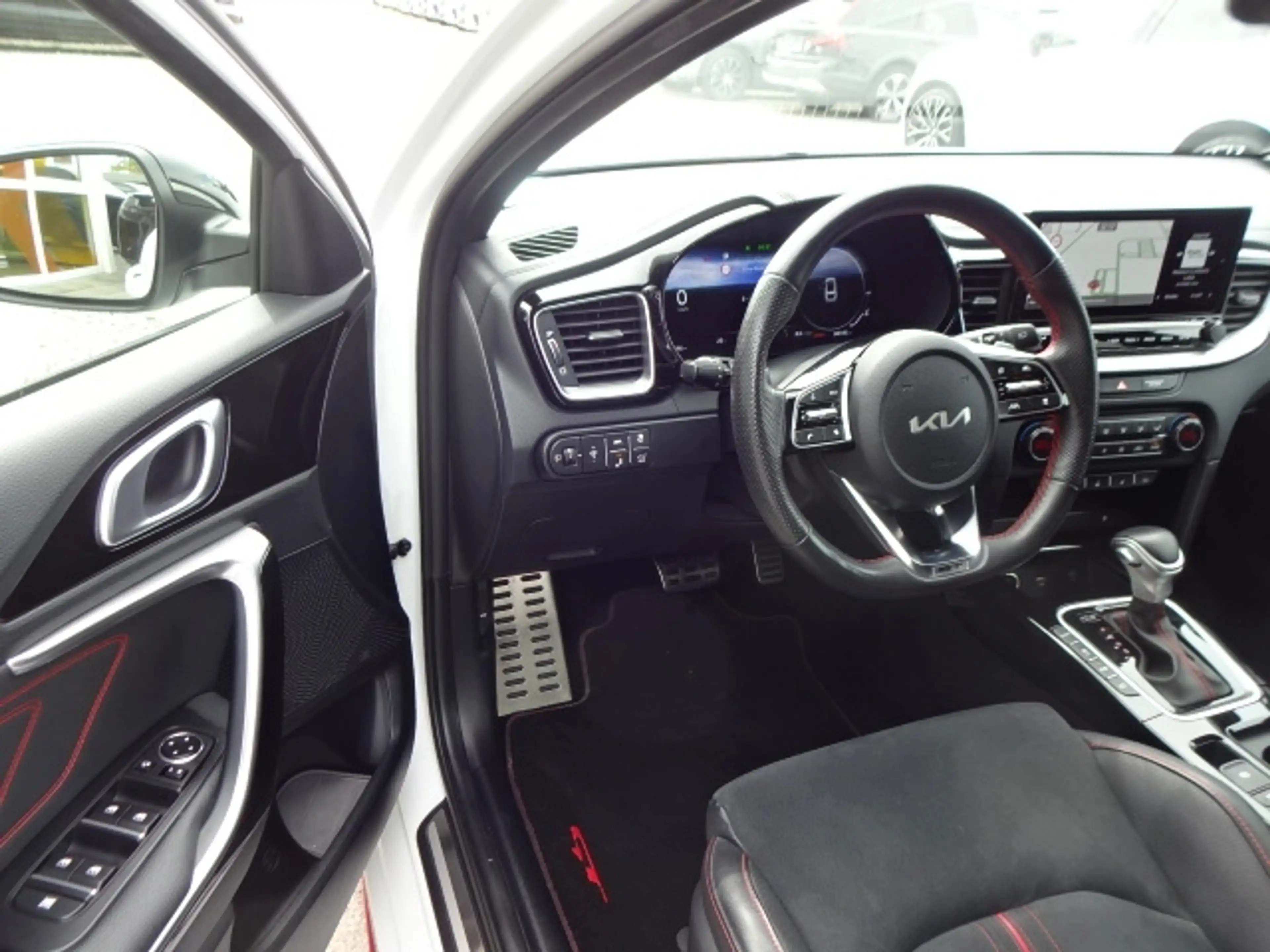 Kia ProCeed / pro_cee'd 1,6 GT AT ACC JBL 18"Alu Navi Kamera Alcantara — photo 15