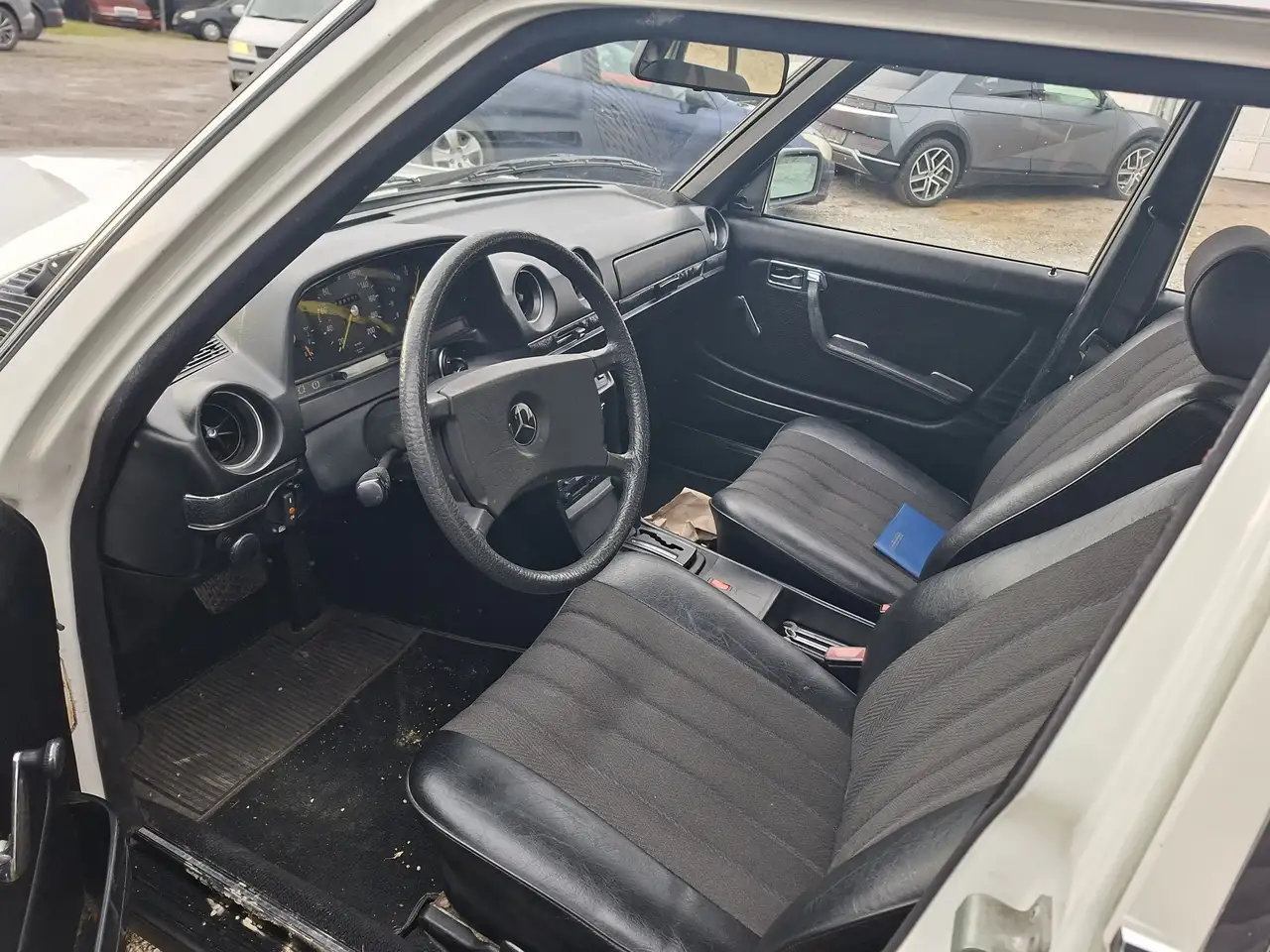 Mercedes-Benz Baureihe 123 E 200, W123, H Zulassung, foto 9