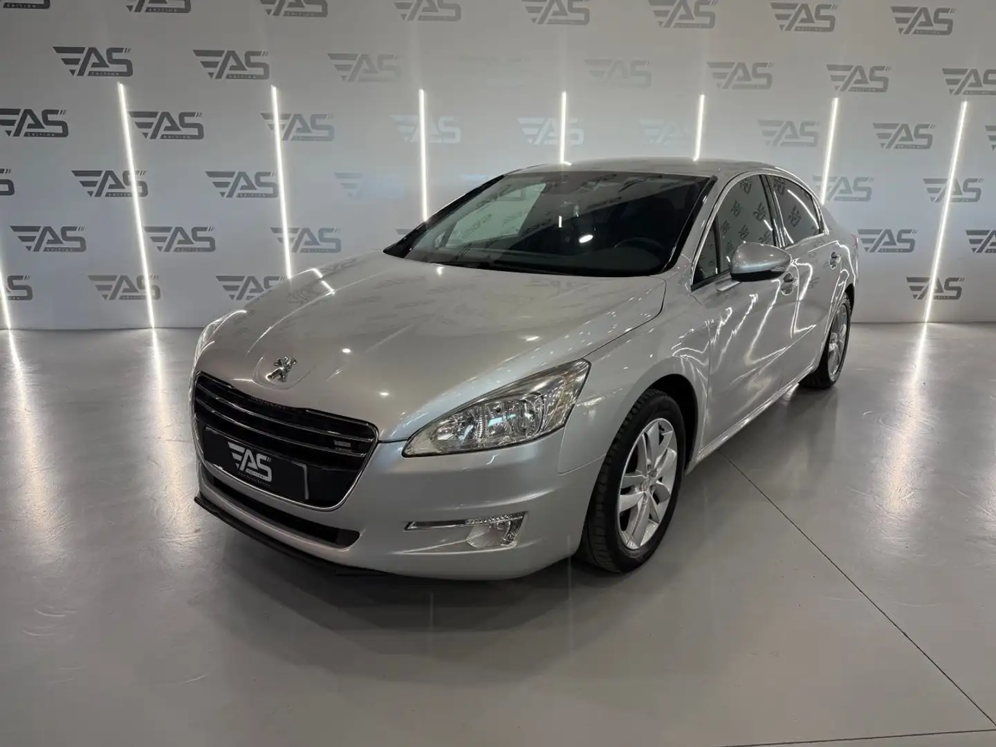 Peugeot 508 1.6e-HDI Blue Lion Access CMP Gris - 1