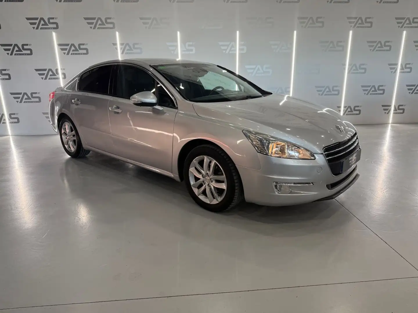 Peugeot 508 1.6e-HDI Blue Lion Access CMP Gris - 2