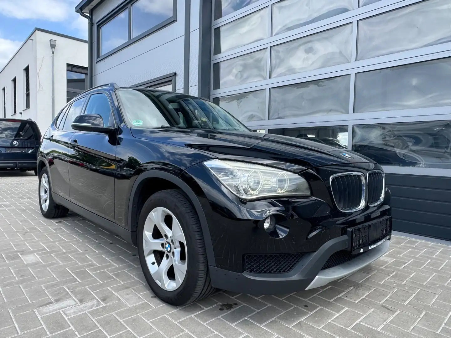 BMW X1 sDrive18i Xenonlicht Klimaaut. 1. Hand - 1