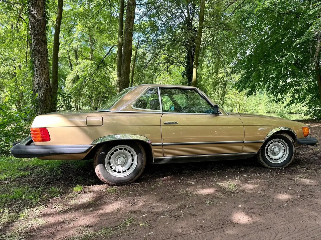 Mercedes-Benz SL 380, foto 2