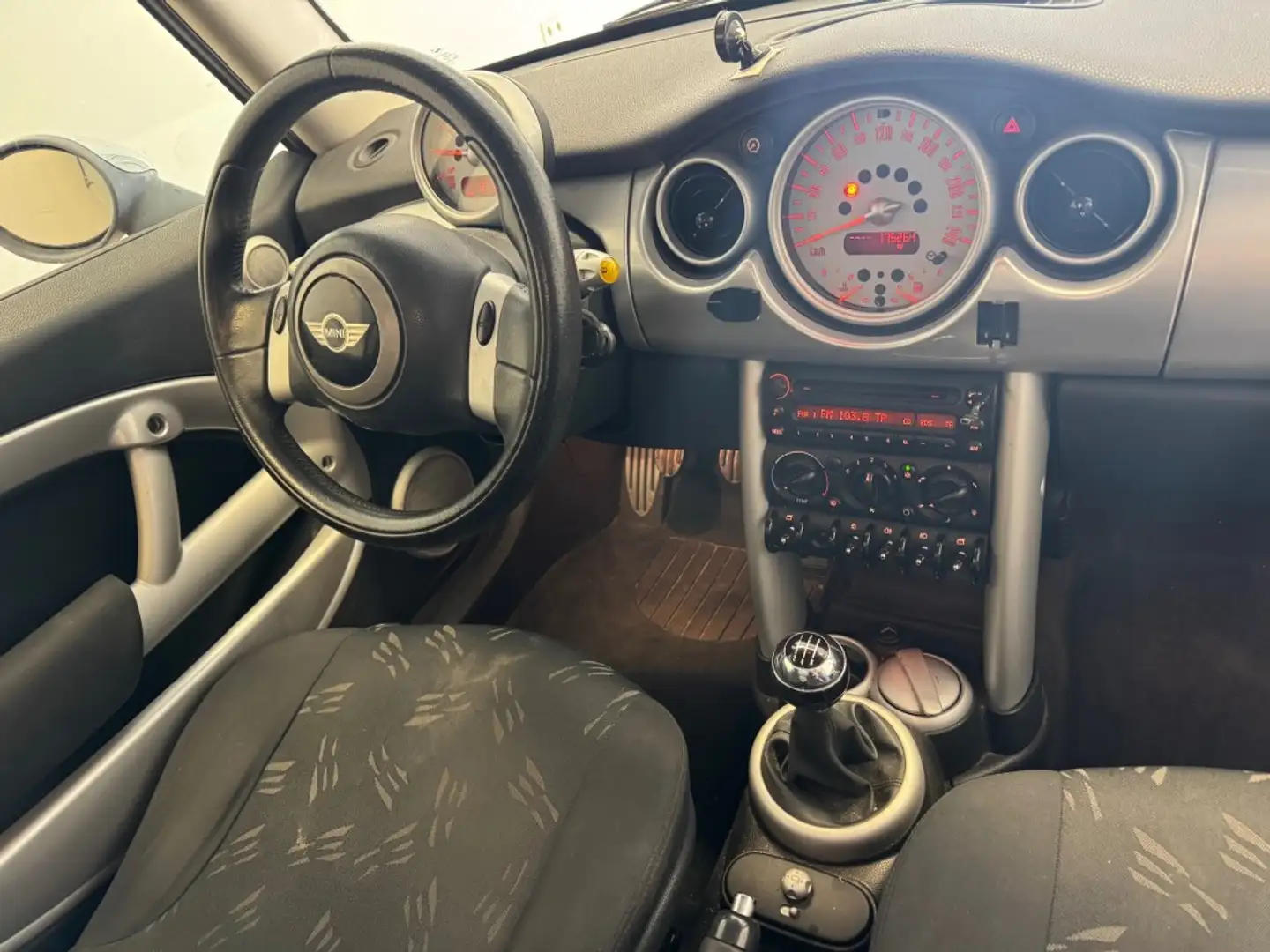 MINI One 1.6 One AIRCO 17 INCH APK 2-2026 Červená - 2