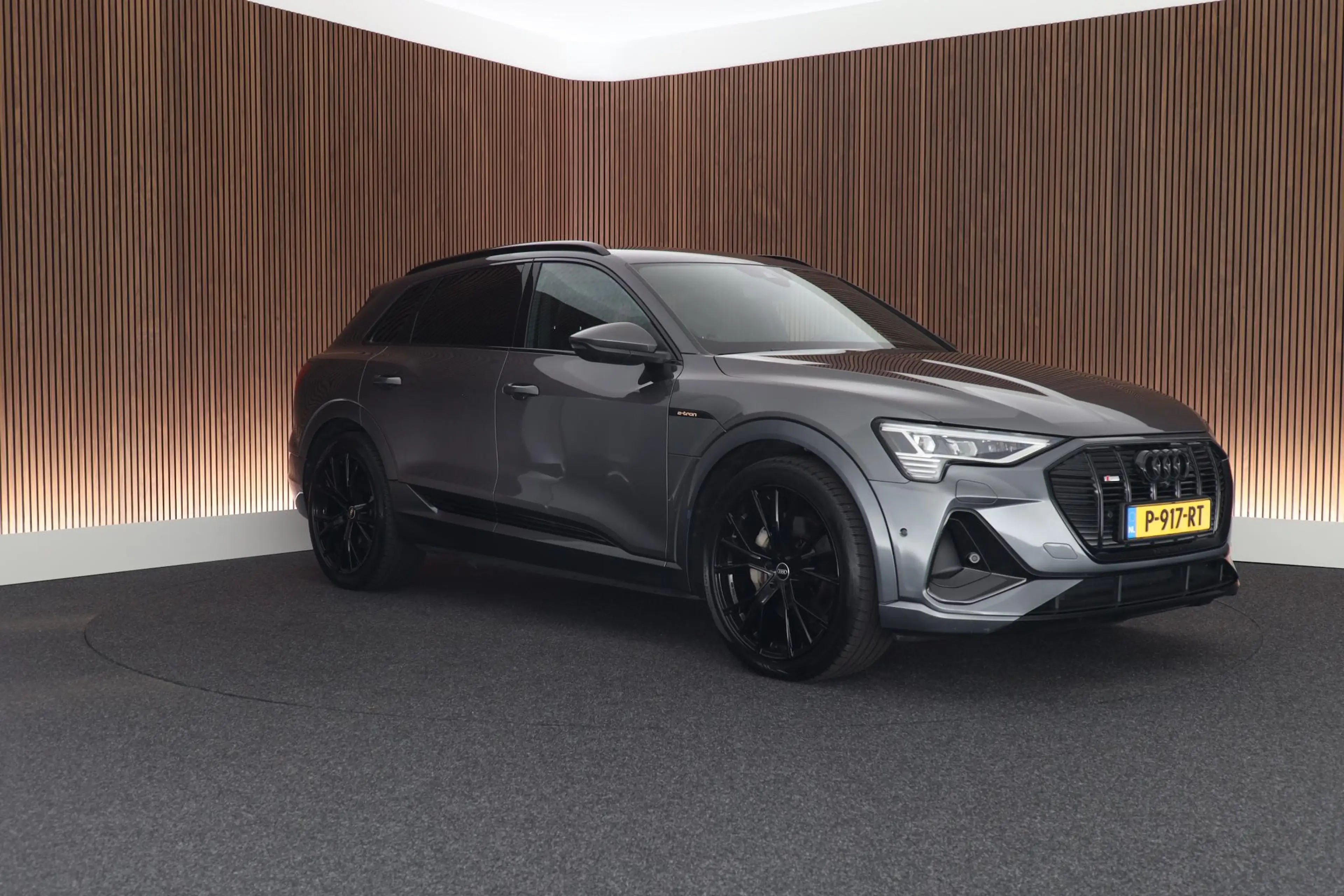Audi e-tron 55 quattro S edition 95 kWh Leder Stoelverwarming — photo 10