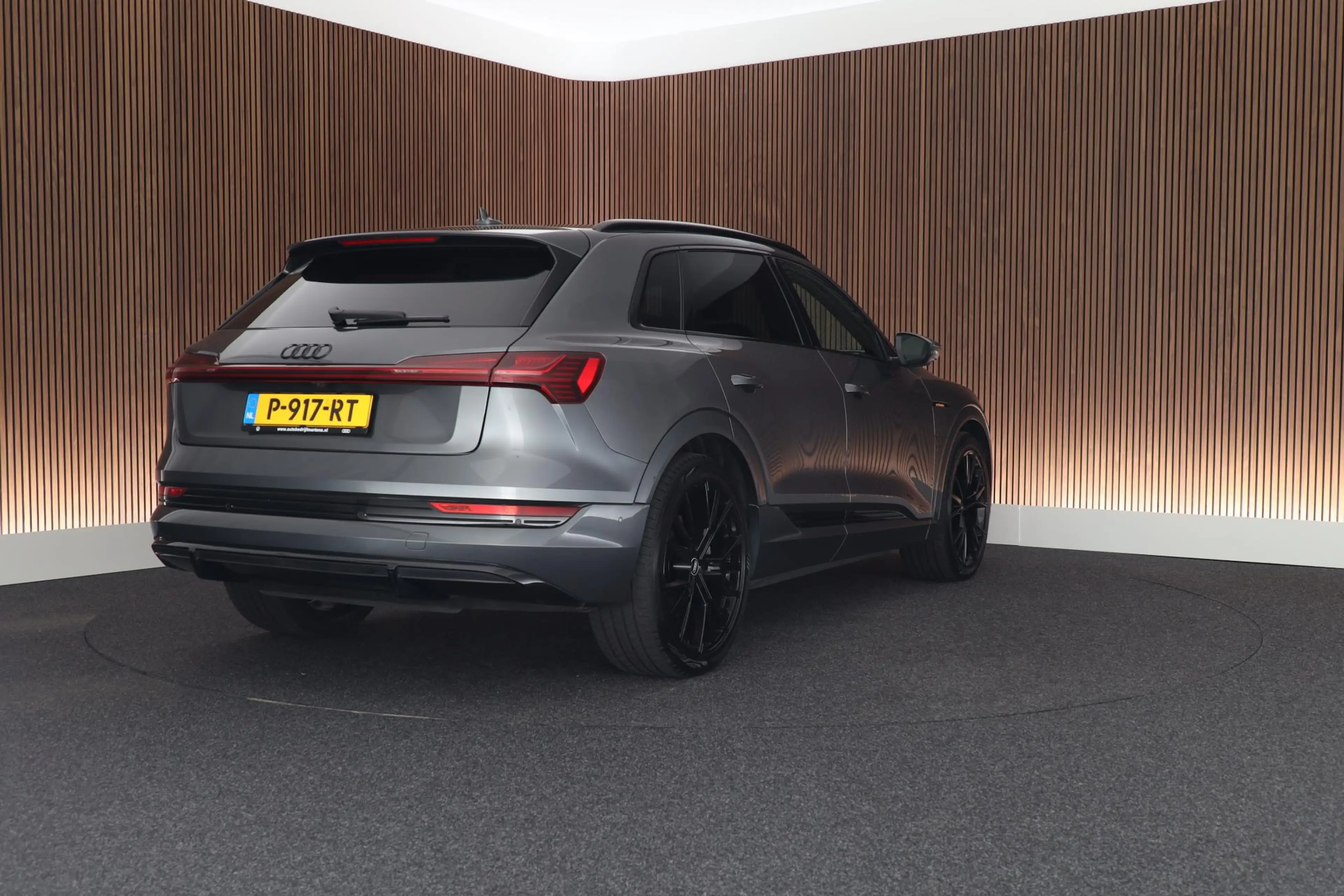 Audi e-tron 55 quattro S edition 95 kWh Leder Stoelverwarming — photo 8