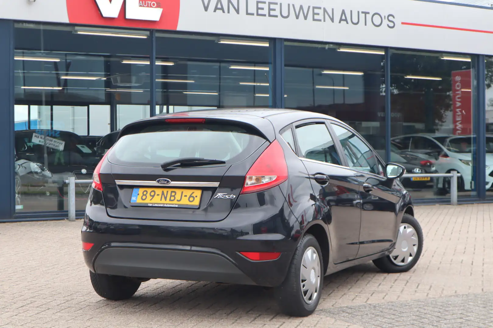 Ford Fiesta 1.25 Titanium | Airco | Radio CD | Zuinig Rijden Schwarz - 2