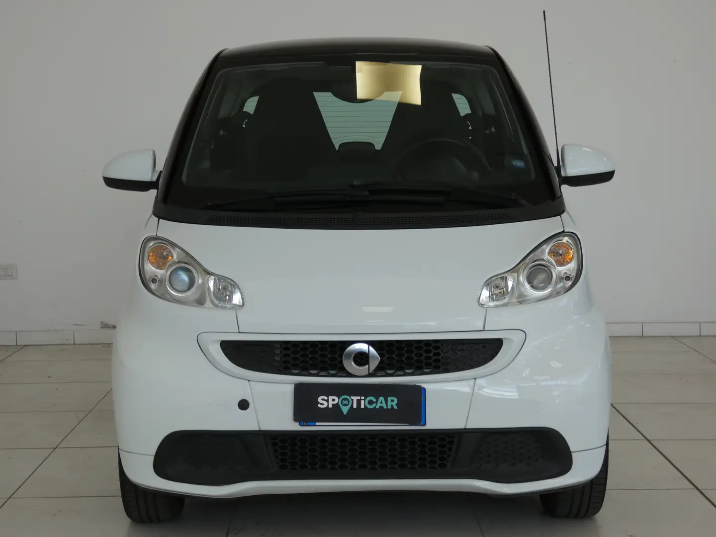 smart forTwo Fortwo II 1.0 mhd Pure 61cv FL bijela - 2