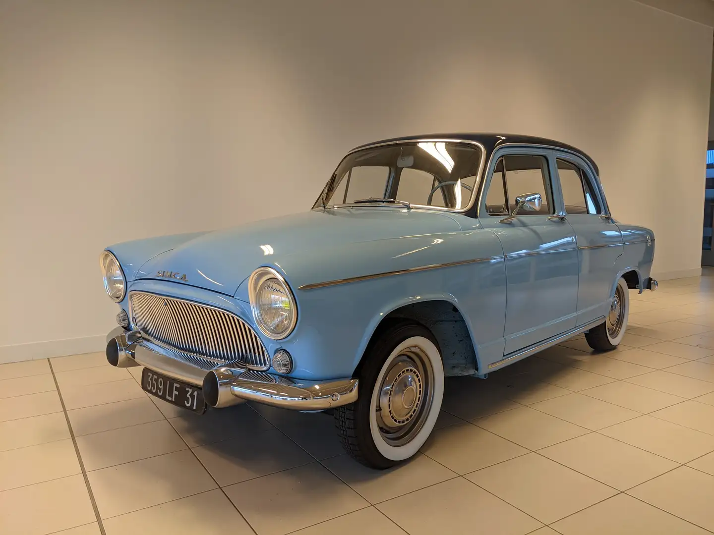 Oldtimer Simca Simca Aronde Super  uniek met 7000 kilometer Modrá - 1