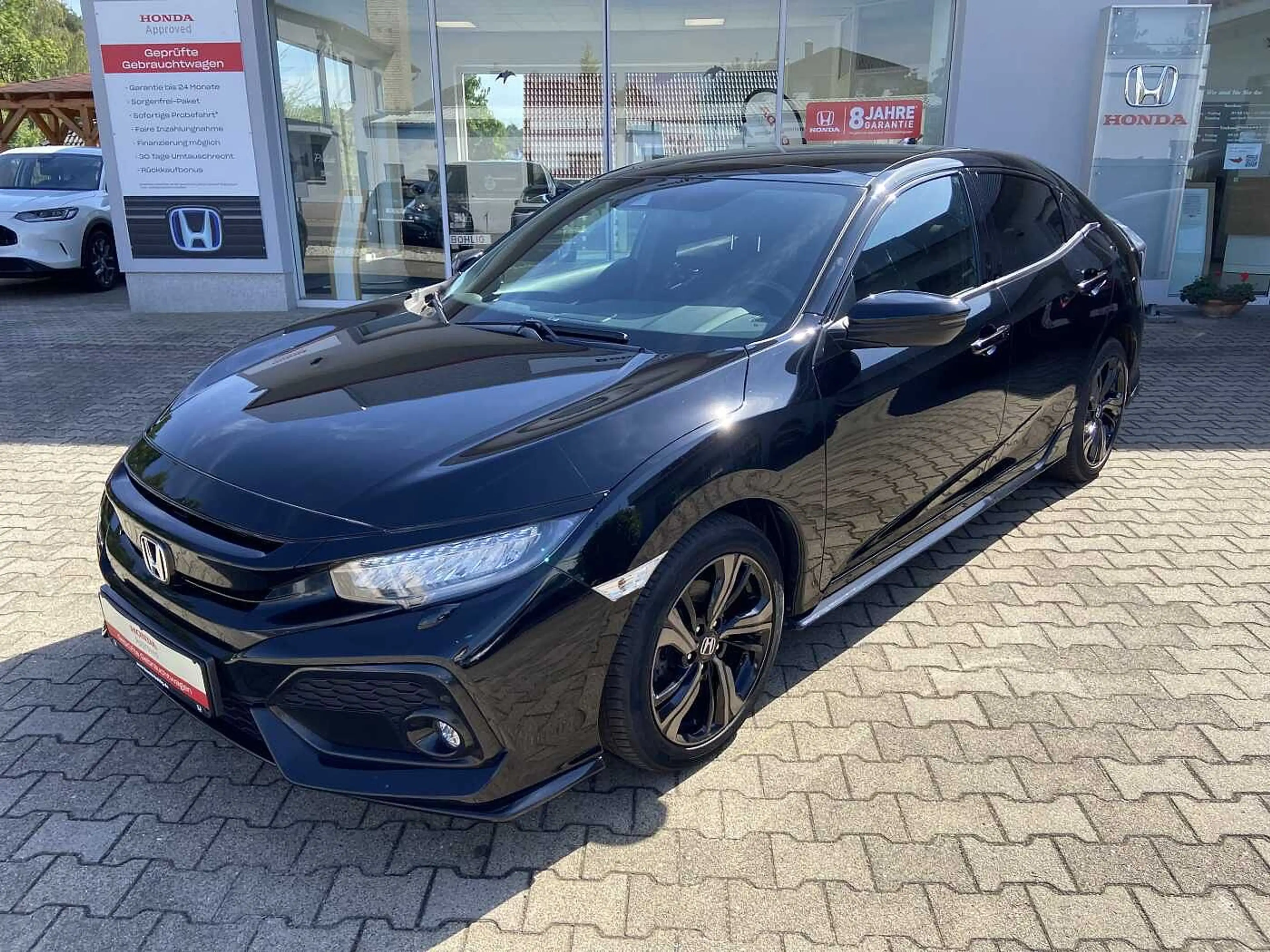 Honda Civic 1.5 Turbo Sport Plus inkl. Winterräder — photo 2