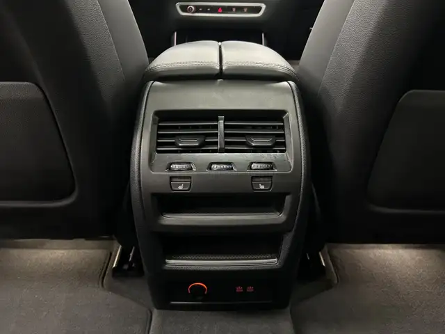 BMW X5 view 24