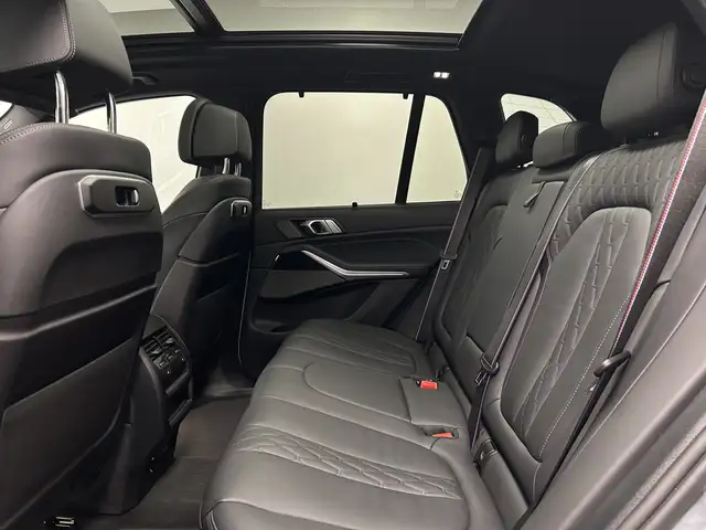 BMW X5 view 21