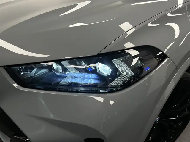 BMW X5 view 8
