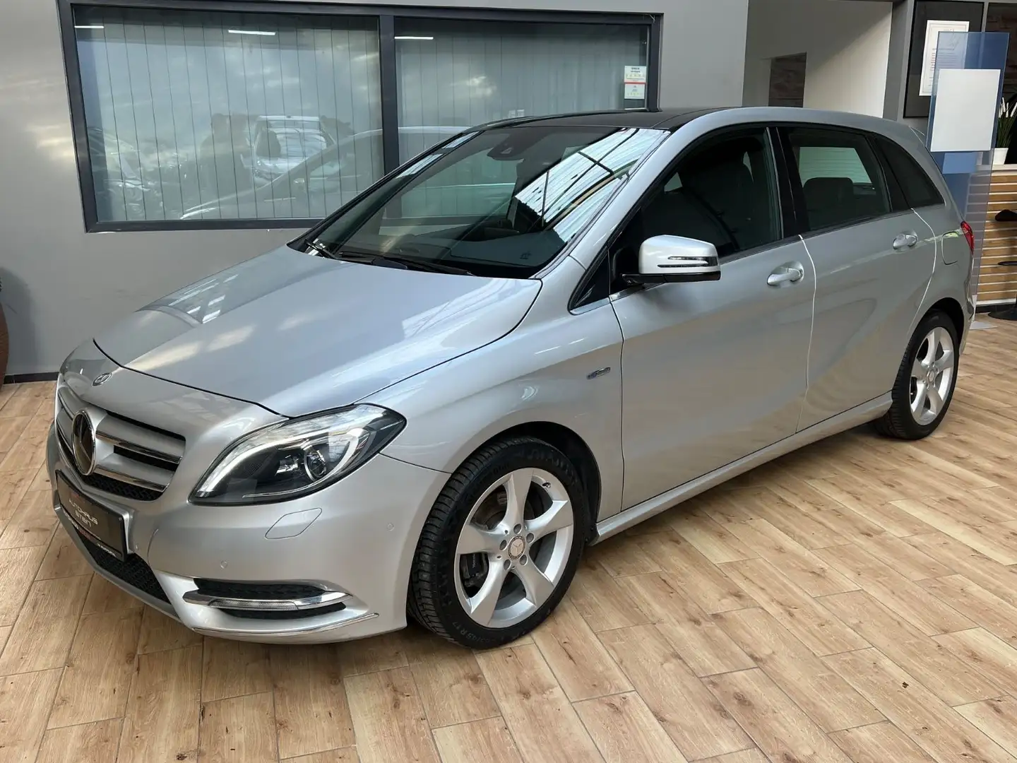 Mercedes-Benz B 200 B-Klasse 200 CDI/1.Hd/Pano/ Xenon Argent - 1