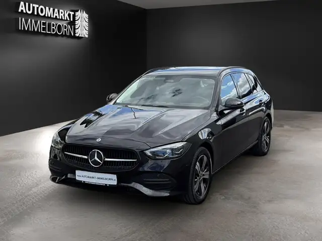 Mercedes-Benz 300 view 3