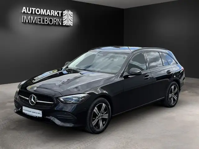 Mercedes-Benz 300 view 4