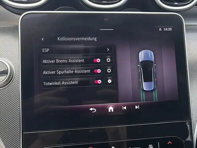 Mercedes-Benz C-Class view 26