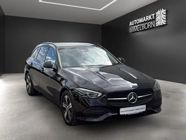 Mercedes-Benz 300 view 2