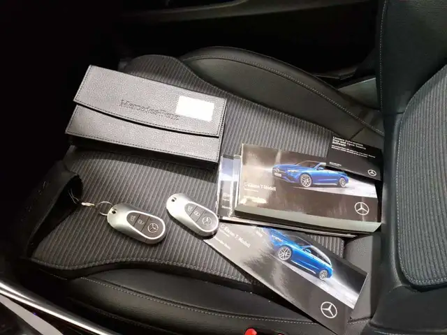 Mercedes-Benz C-Class view 20