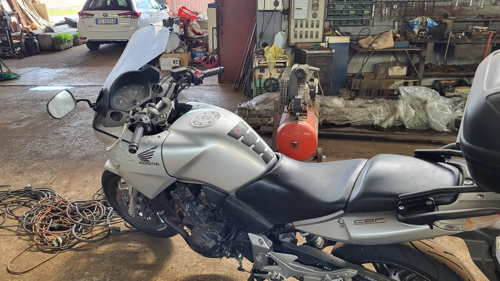 Honda CBF 600 Standard Срібний - 1