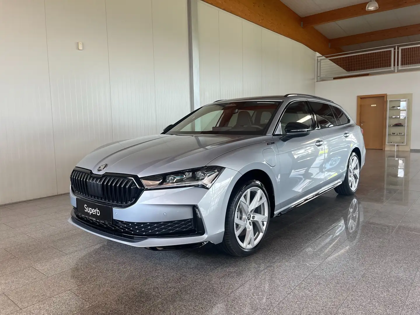 Skoda Superb 1.5 TSI iV 150 kW Sportline - 2