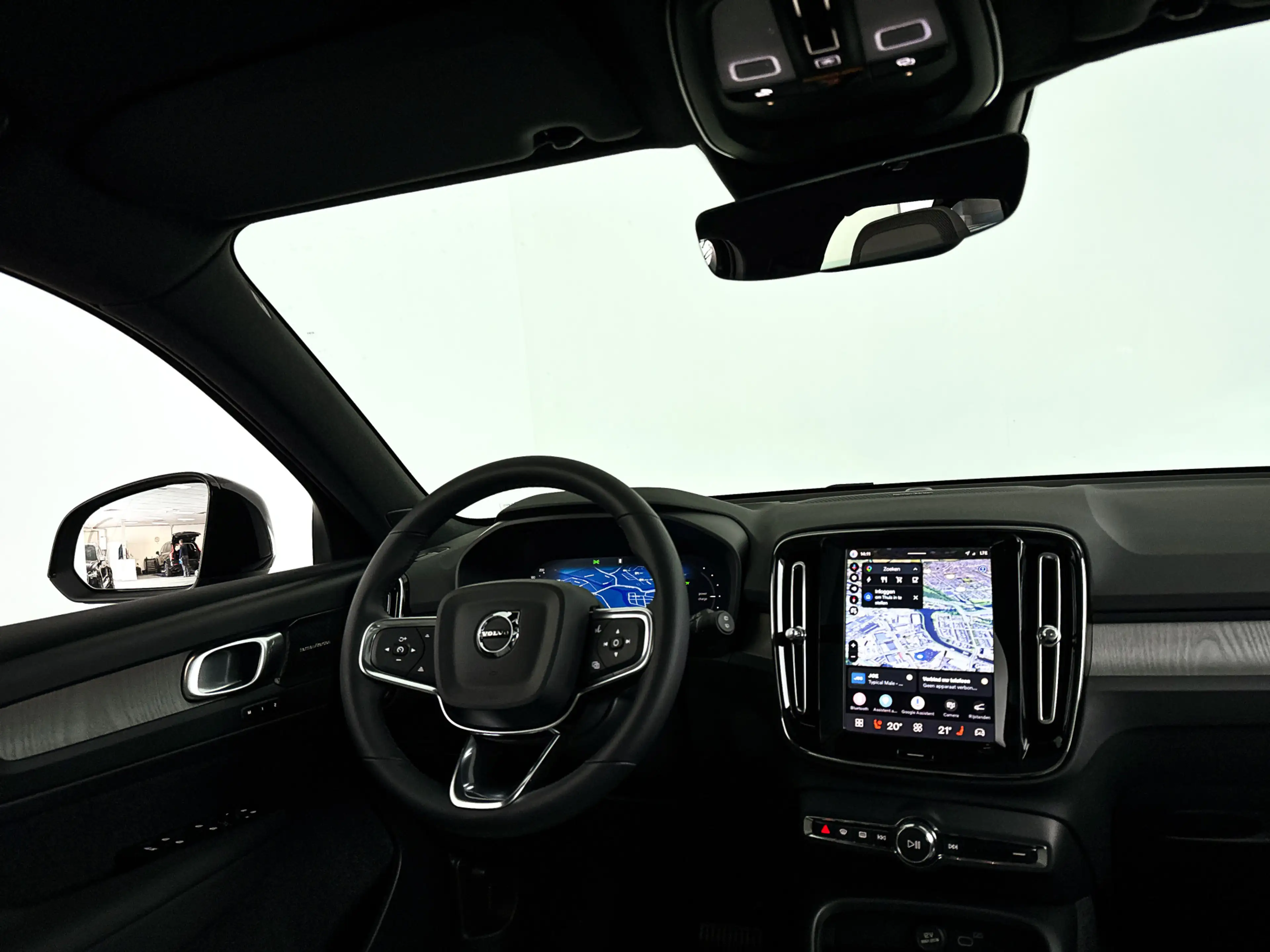 Volvo EX40 Single Motor Extended Range Ultra 82 kWh | Panoram — photo 9