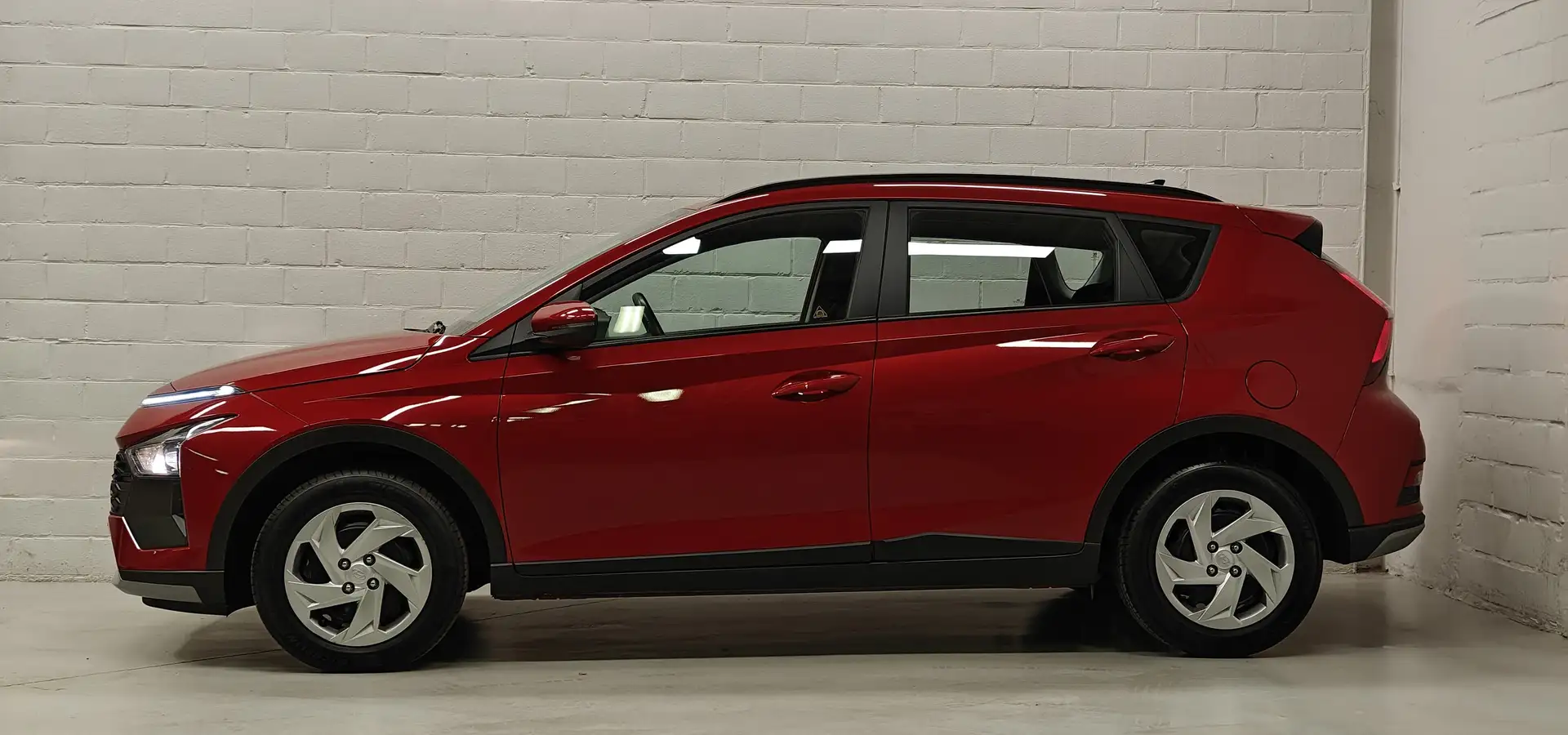Hyundai BAYON 1.2 Pure - 7211km! - Apple Carplay - Camera Rouge - 2