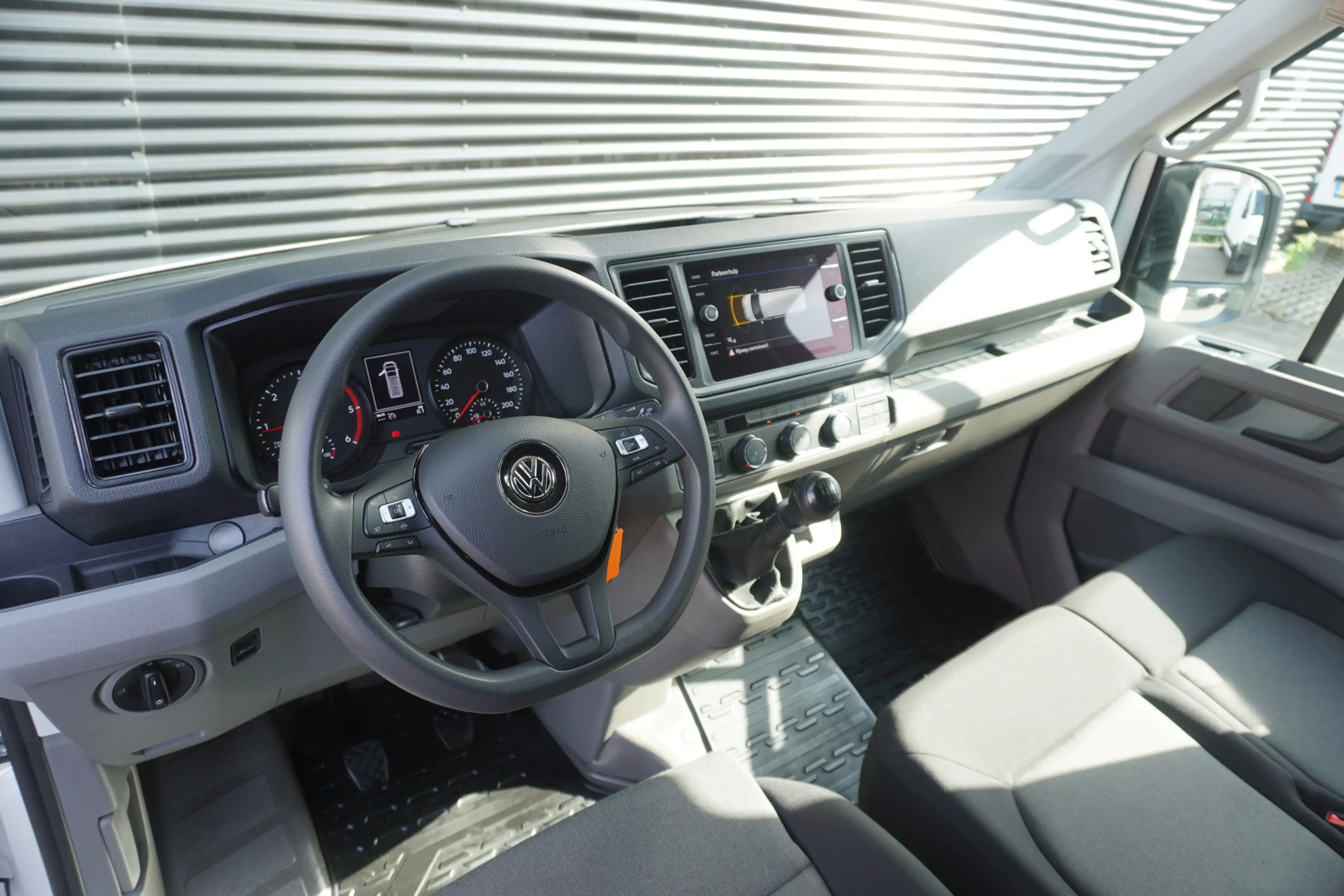 Volkswagen Crafter 140pk L3H3/L2H2 Apple carplay Cruise control Airco — photo 3