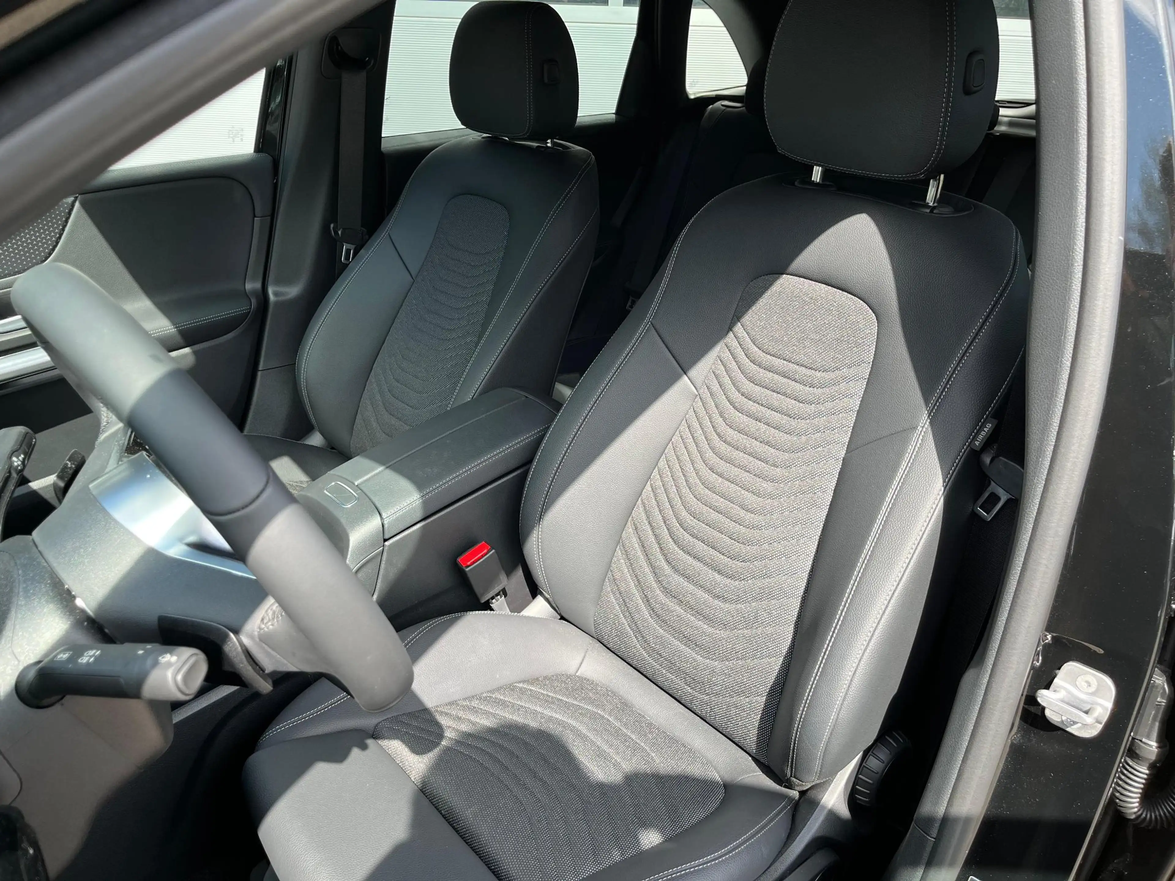 Mercedes-Benz B 250 e Business Solution Luxury Line | Dodehoekassisten — photo 8