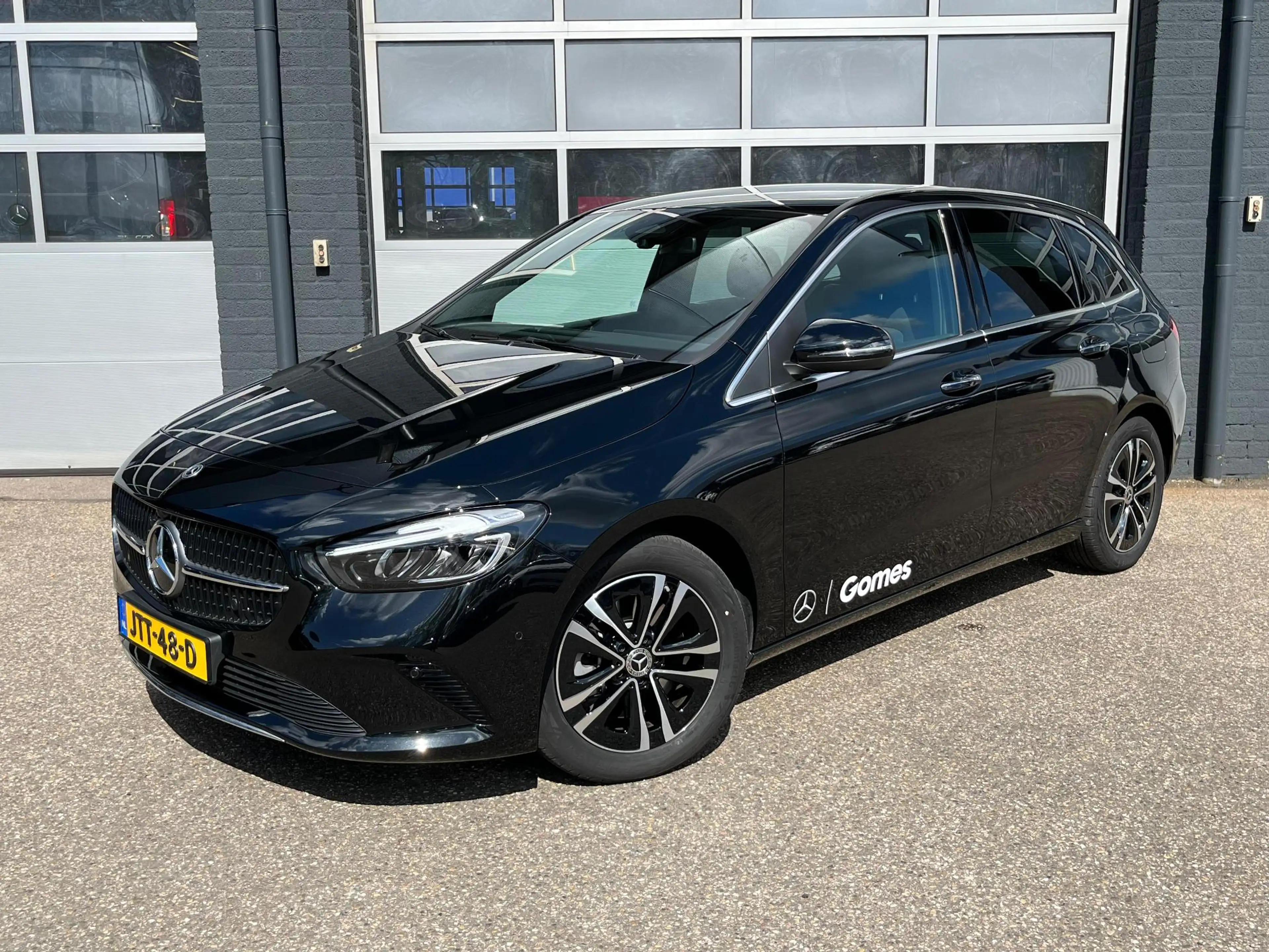 Mercedes-Benz B 250 e Business Solution Luxury Line | Dodehoekassisten — photo 2