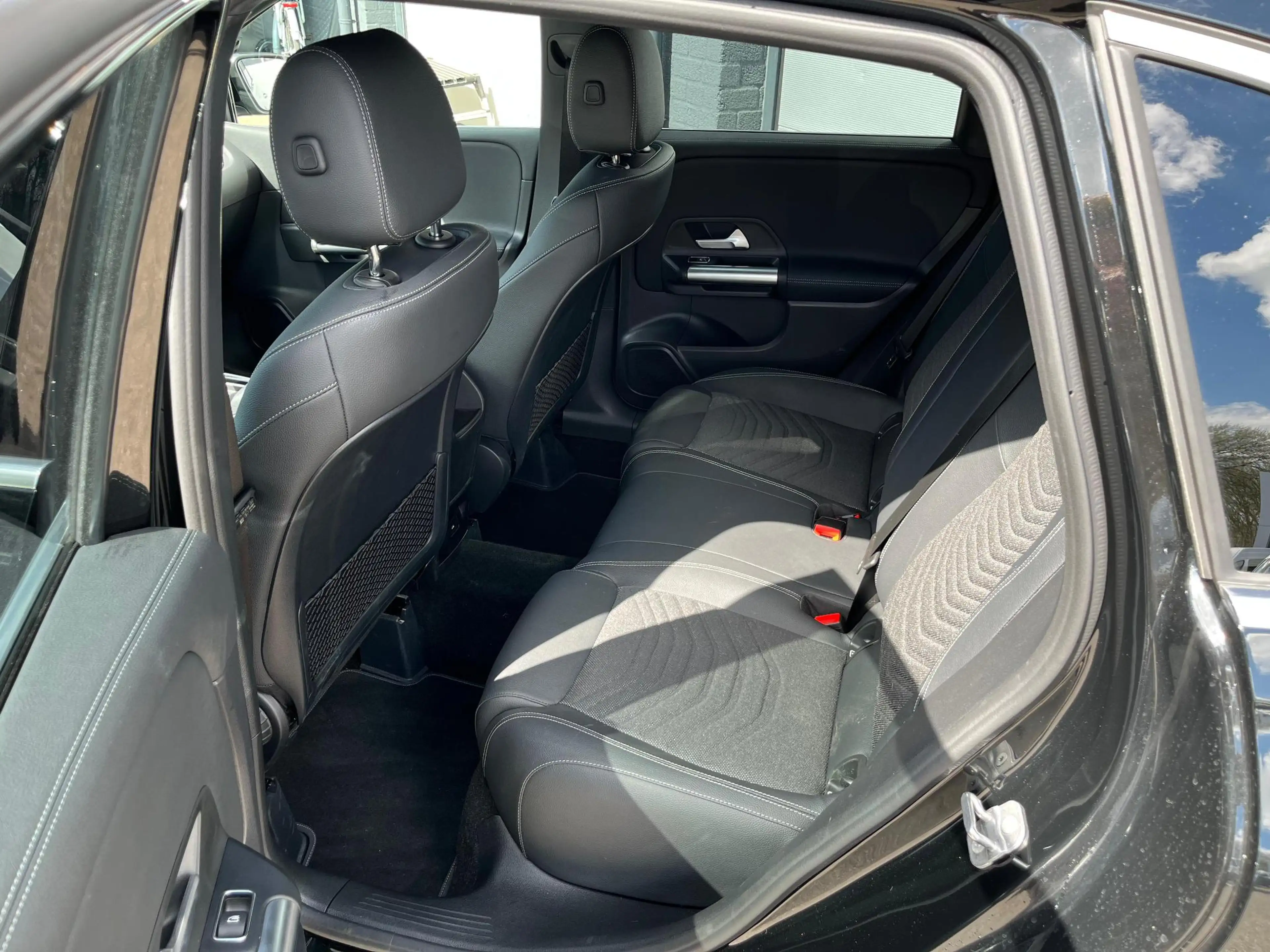 Mercedes-Benz B 250 e Business Solution Luxury Line | Dodehoekassisten — photo 7