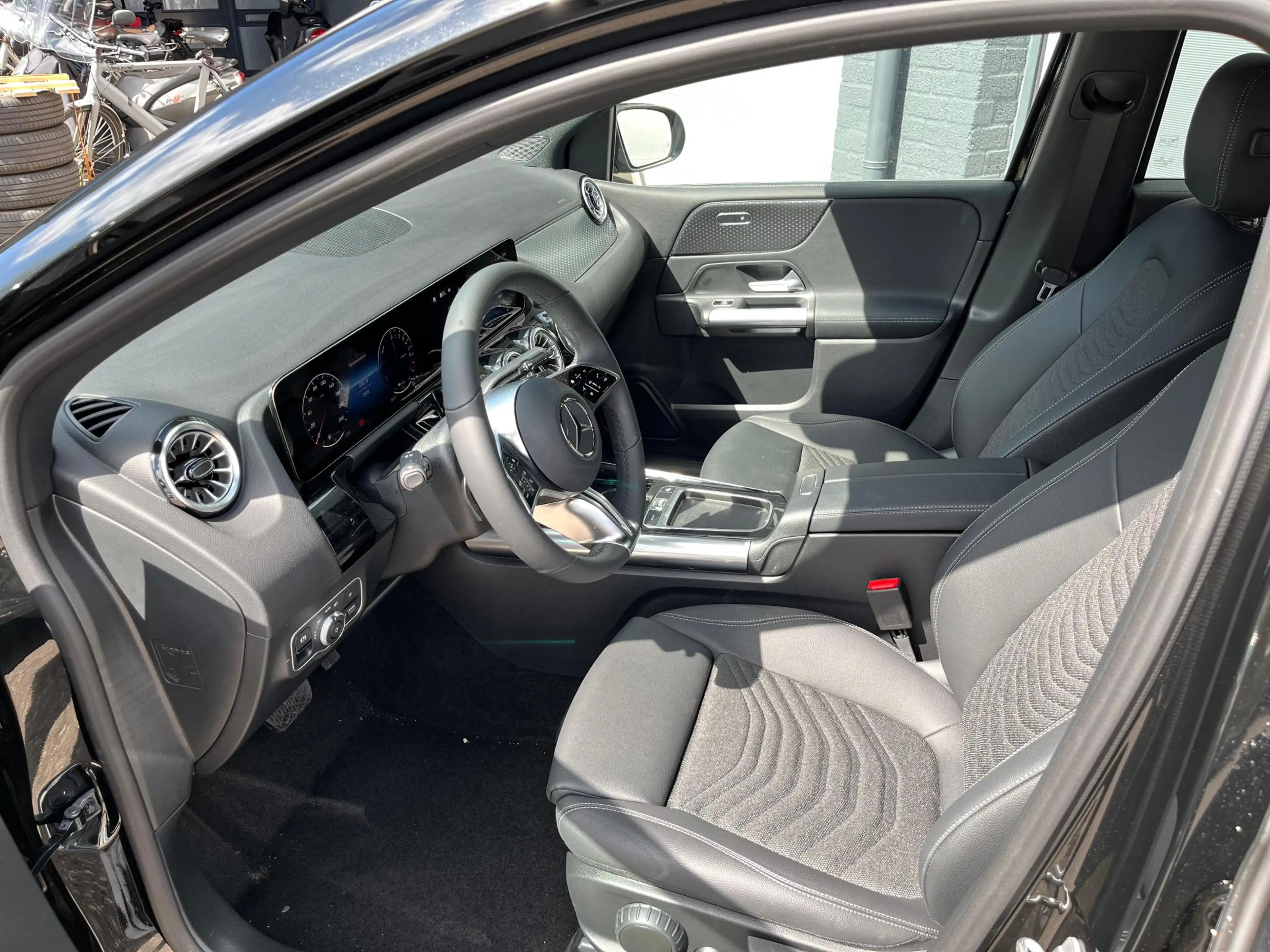 Mercedes-Benz B 250 e Business Solution Luxury Line | Dodehoekassisten — photo 5