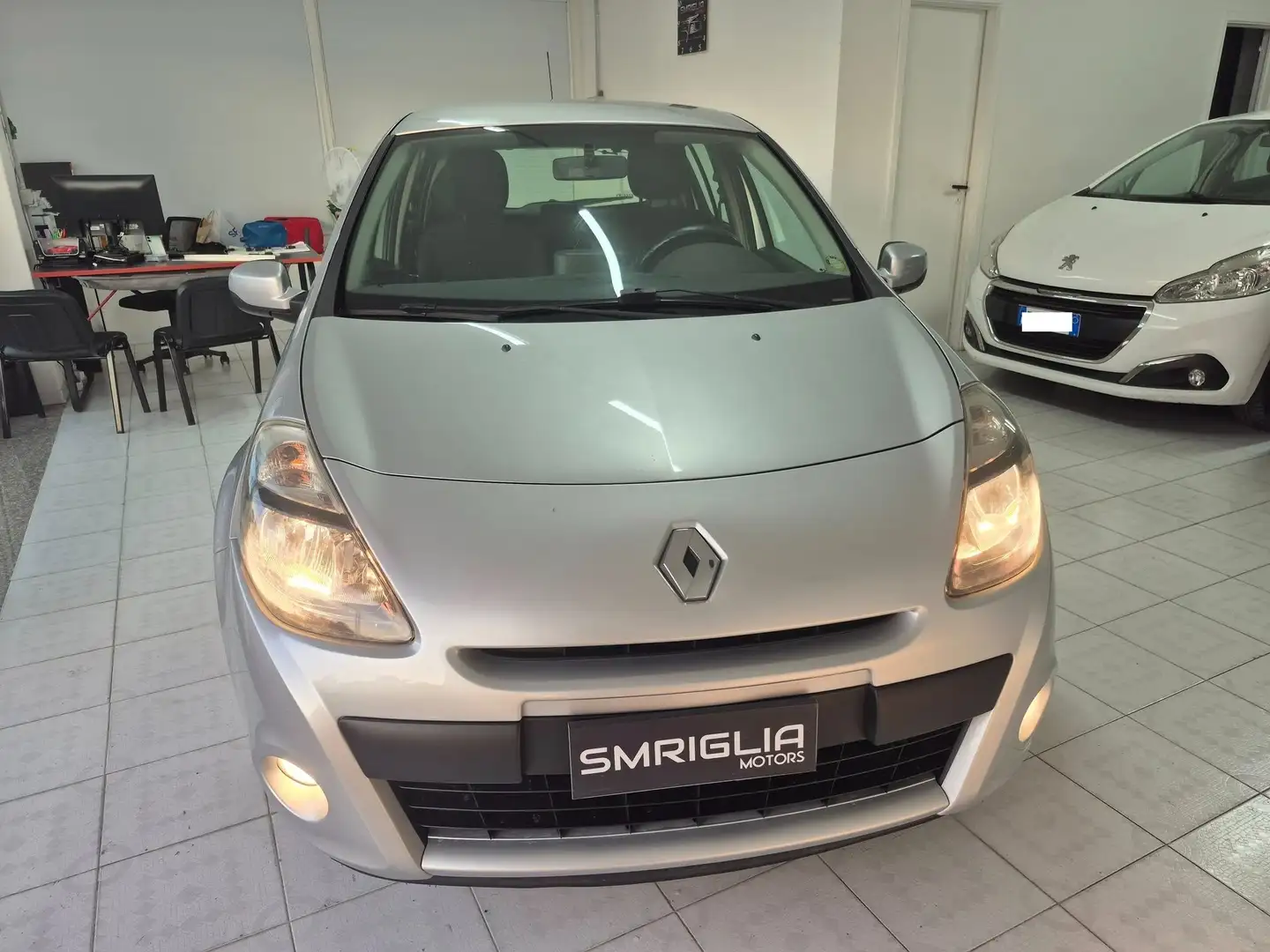 Renault Clio 5p 1.2 16v NAVIGATORE-SENSORI Argento - 1