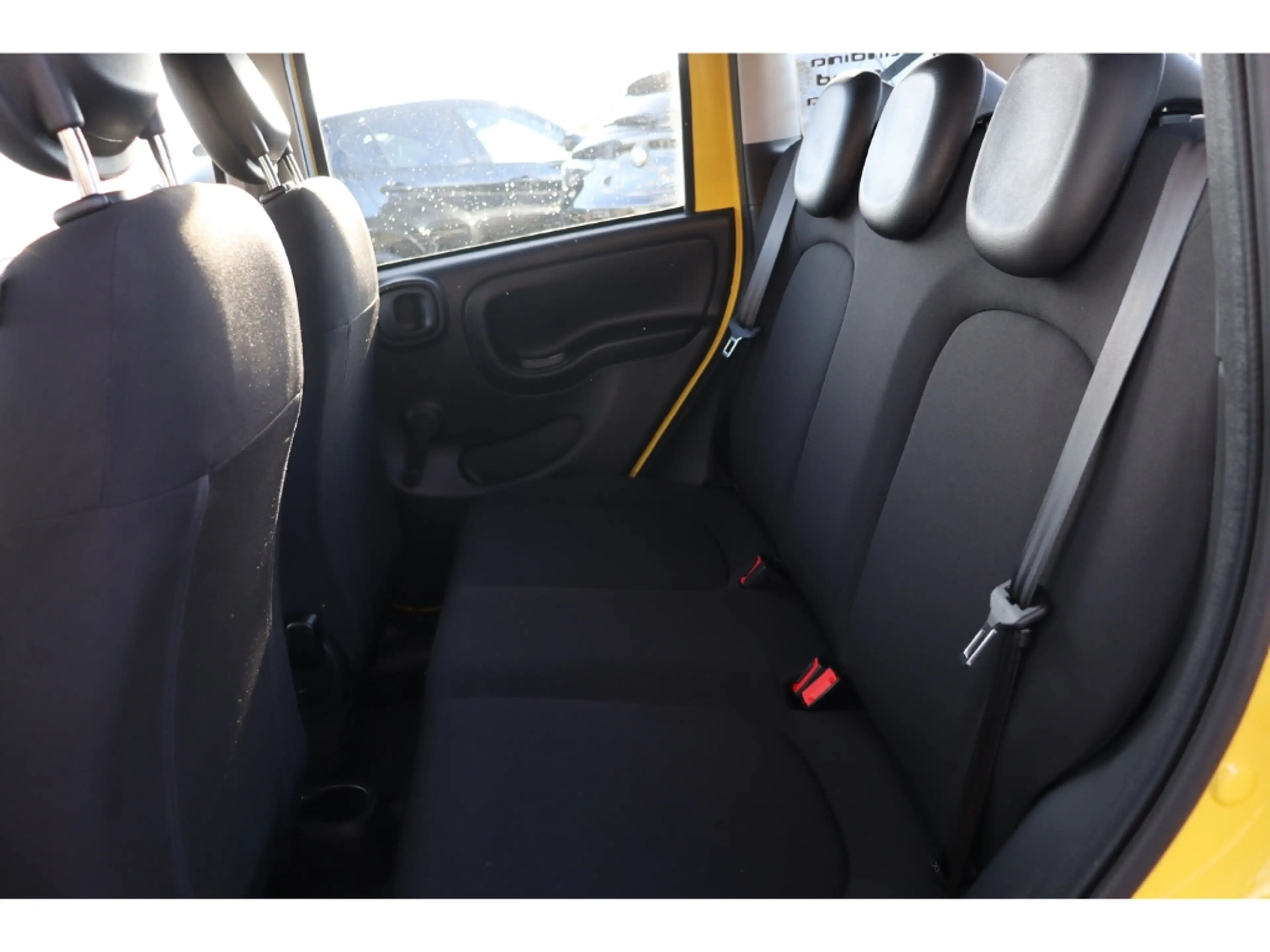 Fiat New Panda PANDA ICON HYBRID 1.0 GSE 65PS PDC RADIO 5-SITZER — photo 12
