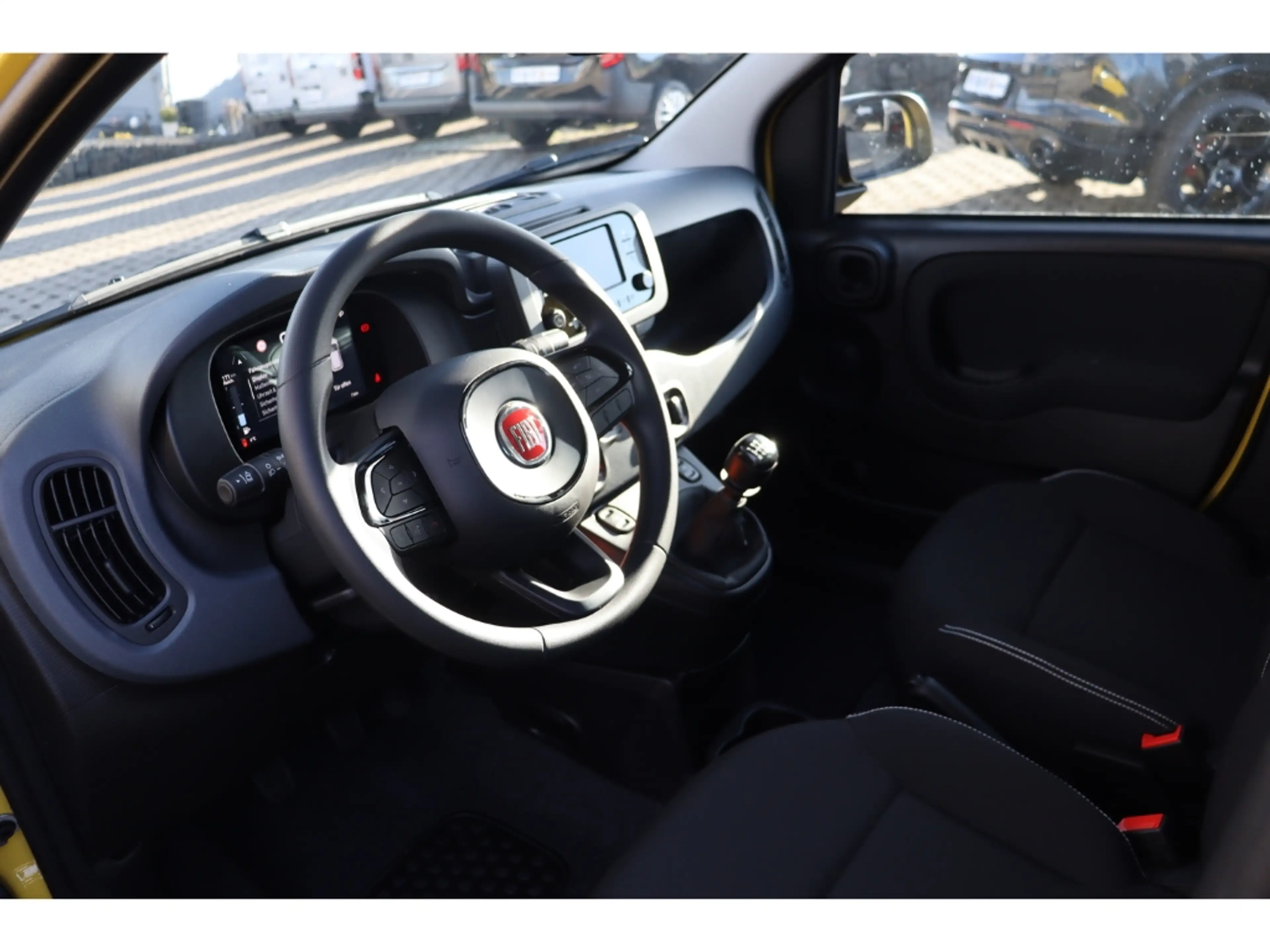 Fiat New Panda PANDA ICON HYBRID 1.0 GSE 65PS PDC RADIO 5-SITZER — photo 10