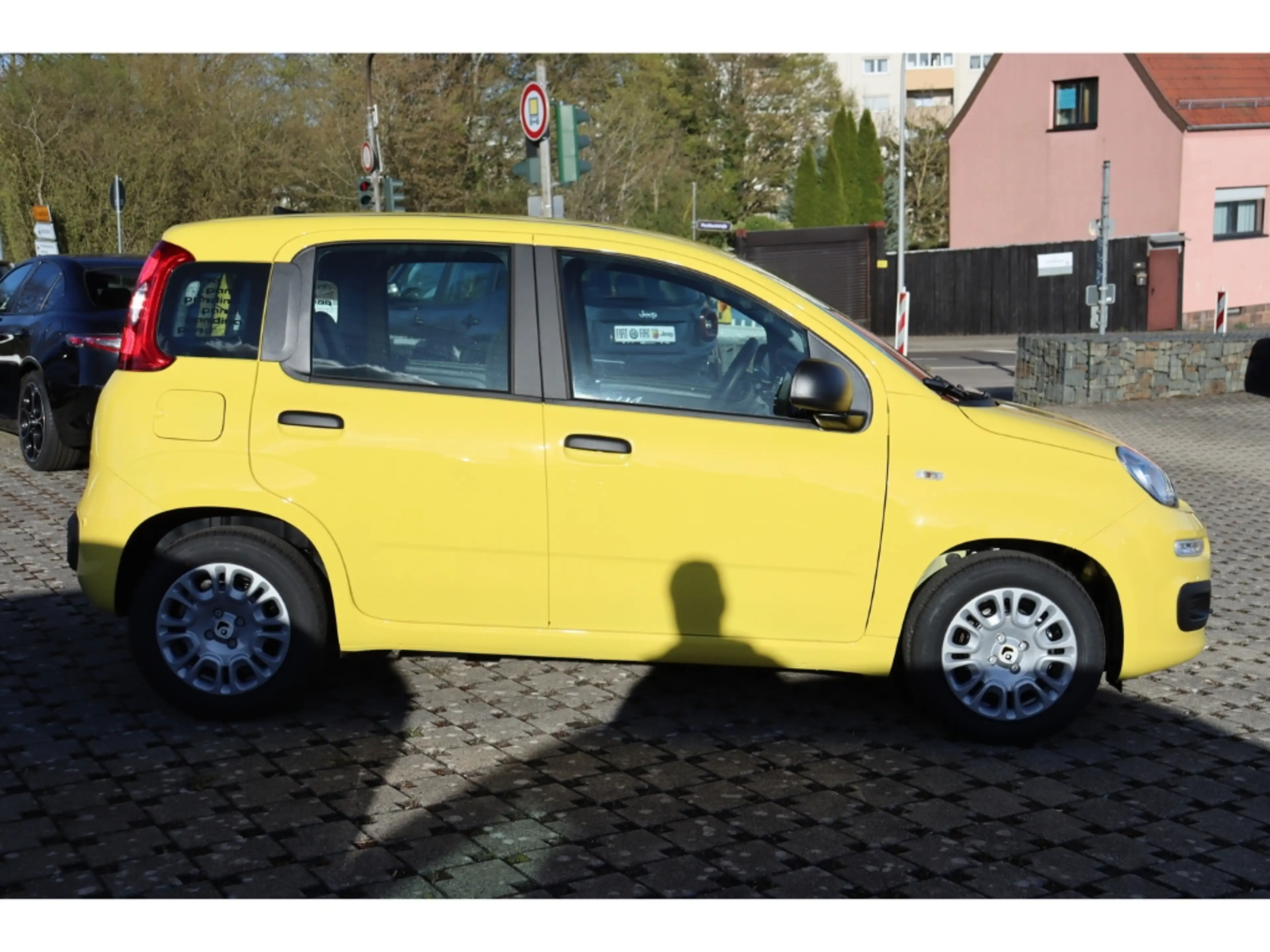 Fiat New Panda PANDA ICON HYBRID 1.0 GSE 65PS PDC RADIO 5-SITZER — photo 3