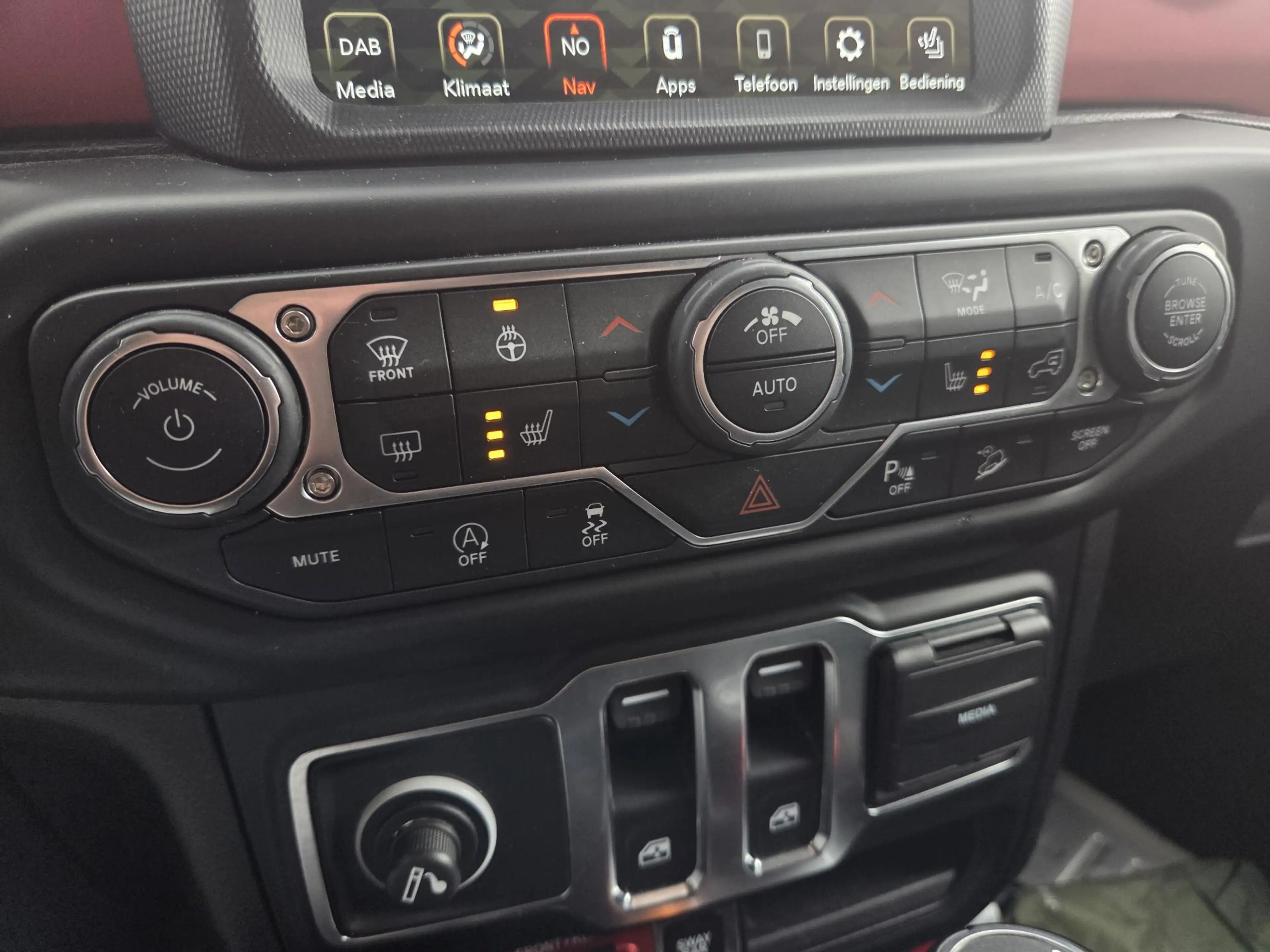 Jeep Wrangler 2.0T 80th Anniversary | Bluetooth | Navigatie | Pa — photo 17