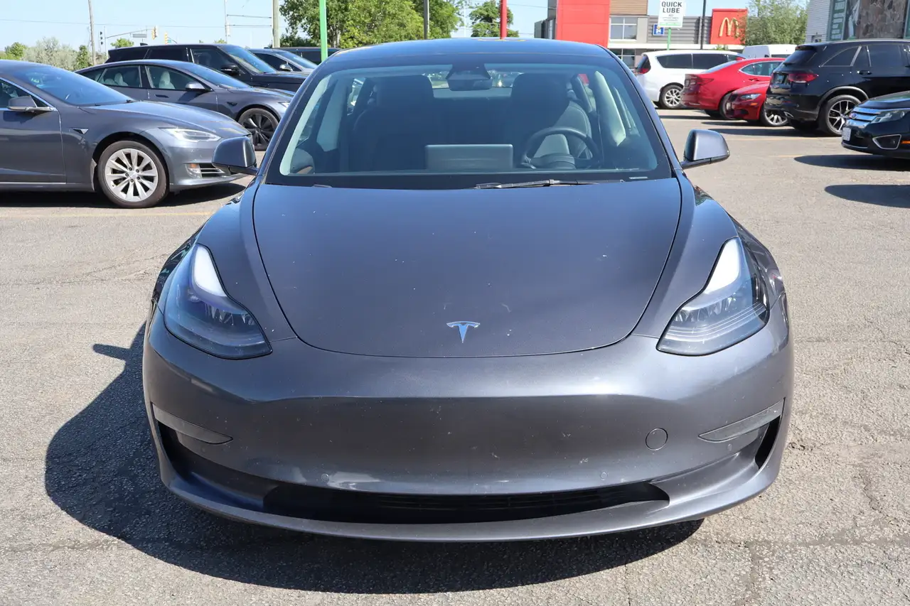 Tesla Model 3 photo Tesla Model 3