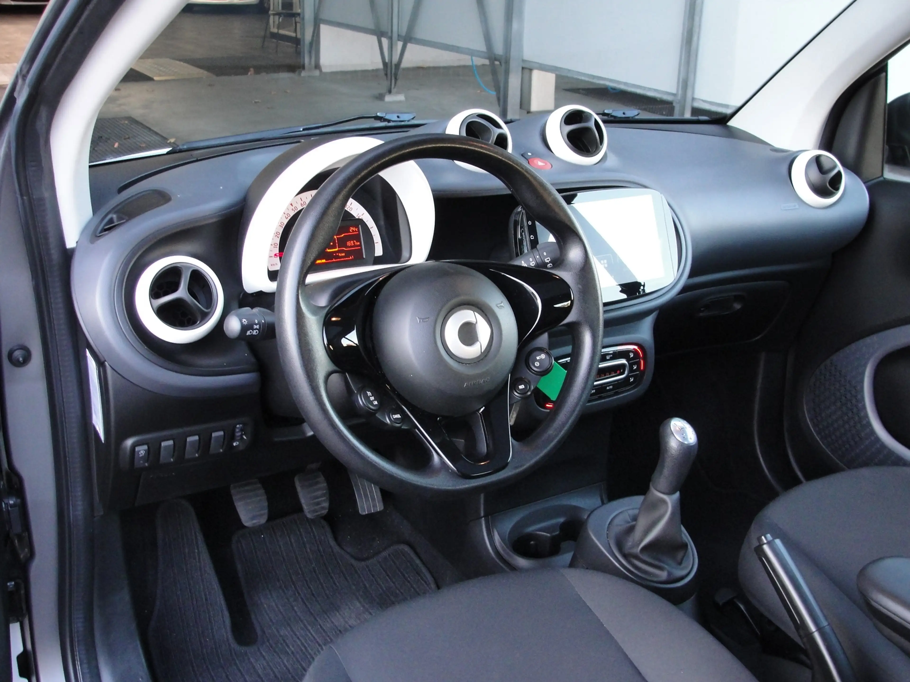 smart forTwo 1.0 Business Solution PLUS — photo 8
