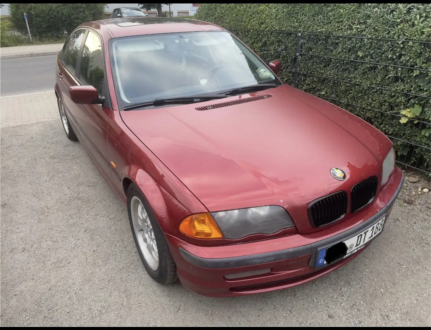 BMW 323 323i - 2