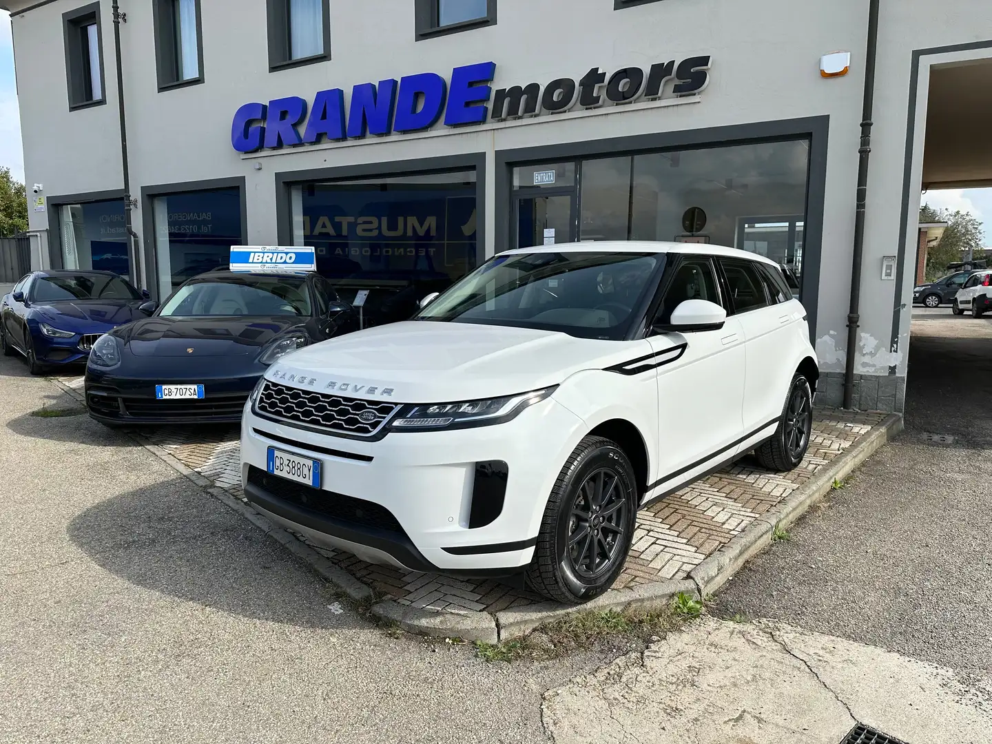 Land Rover Range Rover Evoque 2.0d i4 mhev Business Edition awd 150cv Ibrida Bianco - 1