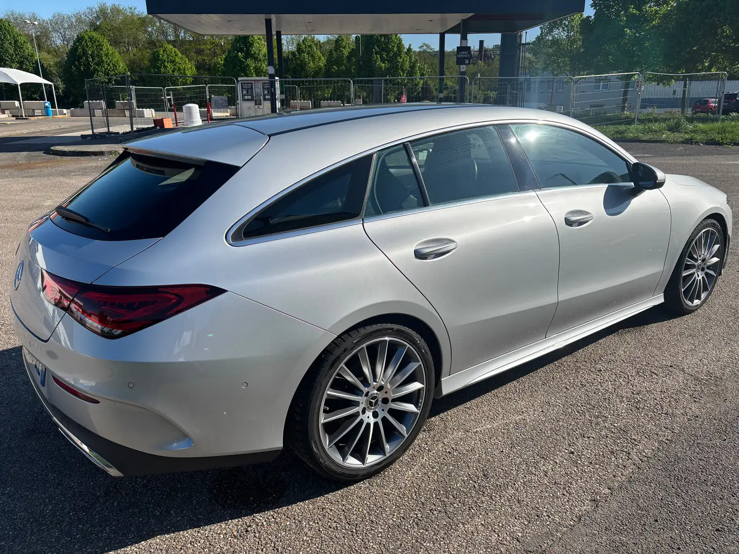 Mercedes-Benz CLA 200 CLA Shooting Brake 200 7G-DCTAMG Line Gris - 2